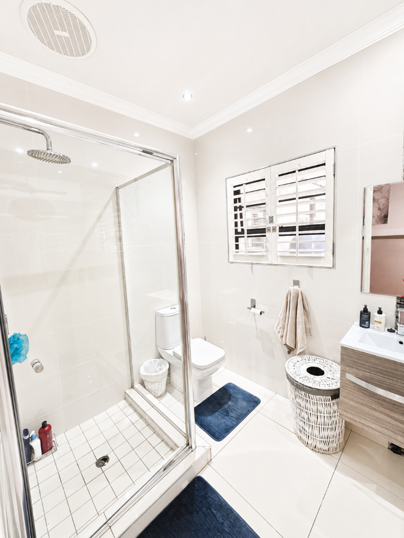 5 Bedroom Property for Sale in Flamwood North West
